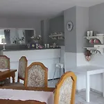 Eden - Garden Apartment
