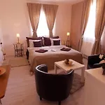 Eden - Garden Apartment *