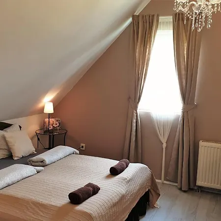 Apartment Eden Apartmanhaz 2 Balatonfured