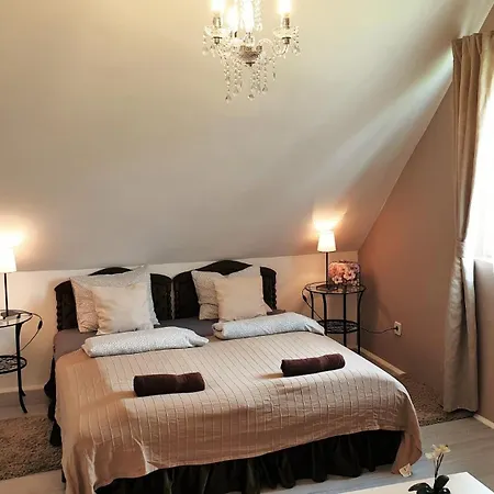 Eden Apartmanhaz 2 Apartment Balatonfured