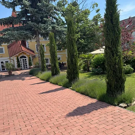 éden - Garden Lägenhet