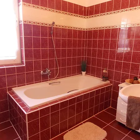 Eden Apartmanhaz 2 *