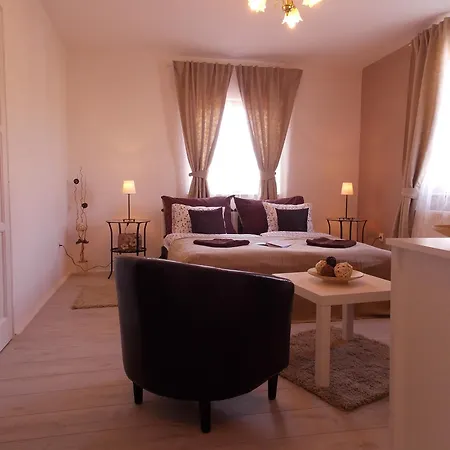 Eden Apartmanhaz 2 * Balatonfüred