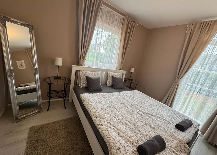 Lägenhet Eden Apartmanhaz 2 *